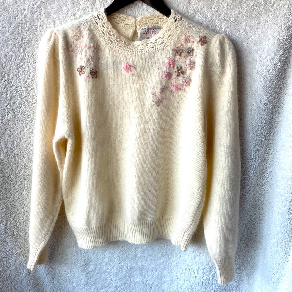 80s Embroidered Petite Fleurs Cream Angora Sweater